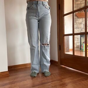 Abercrombie & Fitch Light 90s Relaxed Jean High Rise Blue Straight Leg Jeans